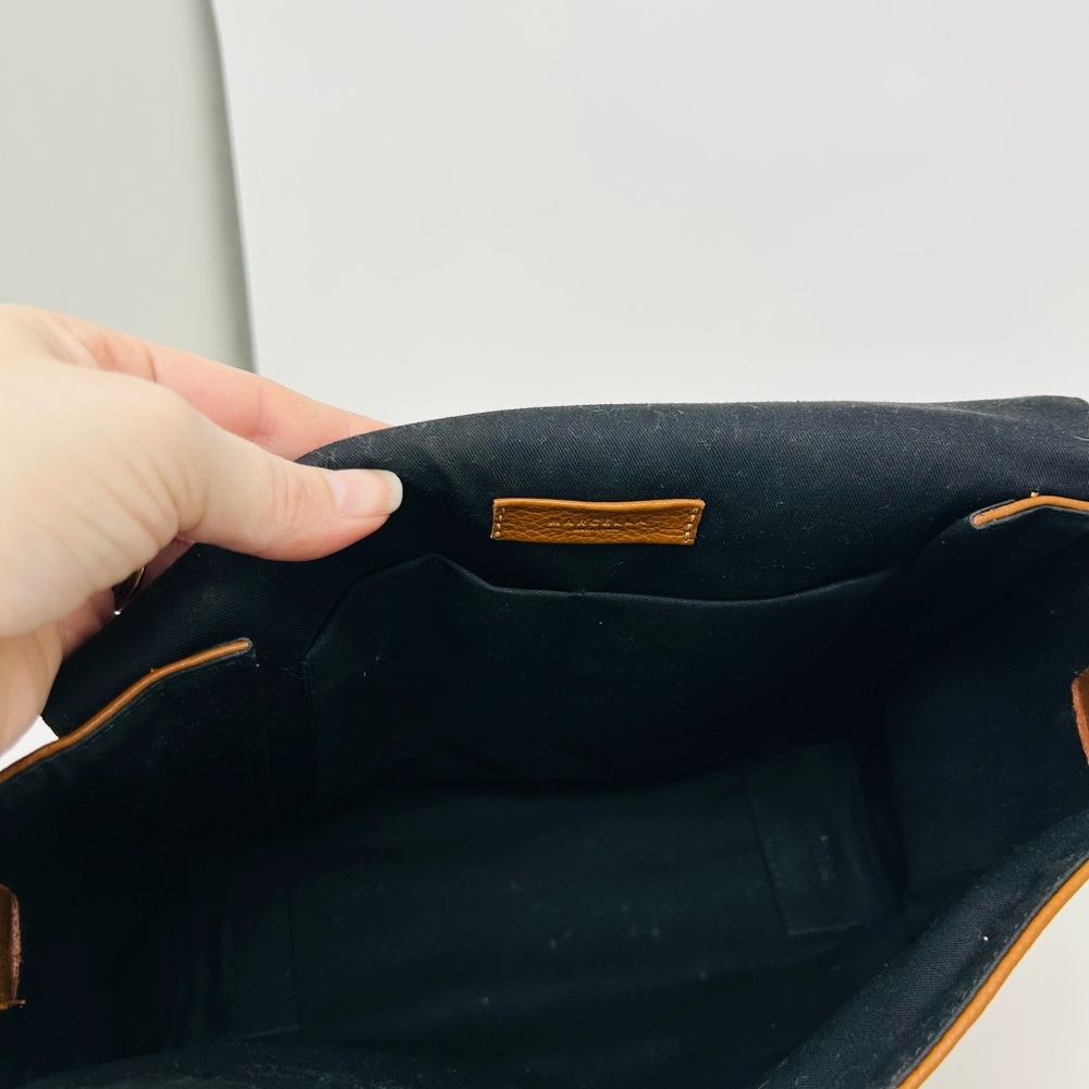 Classic Women's Shoulder Bag in Warm Tan - Picture 8 of 8